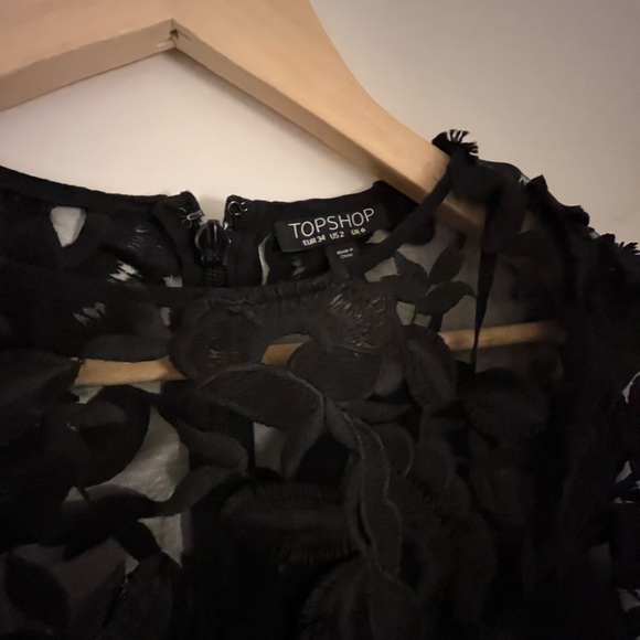 Intricate lace mini dress from Top Shop - Picture 3 of 3